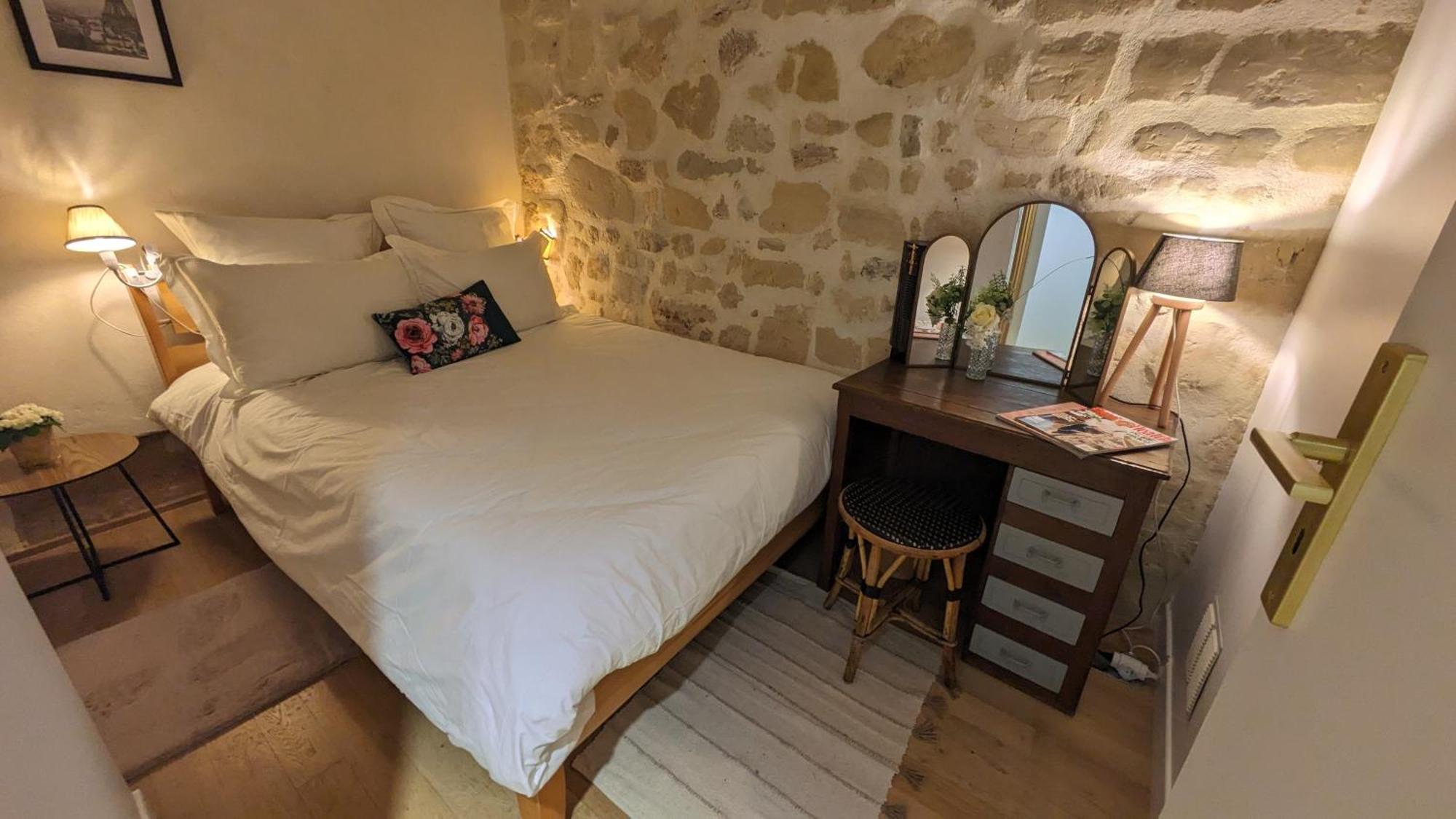 Ferienwohnung Les Freres Montgolfier - Le Marais - 80 M2 Paris Exterior foto